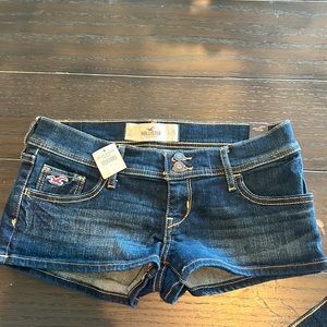 HOLLISTER Jean shorts -NEW with tags
